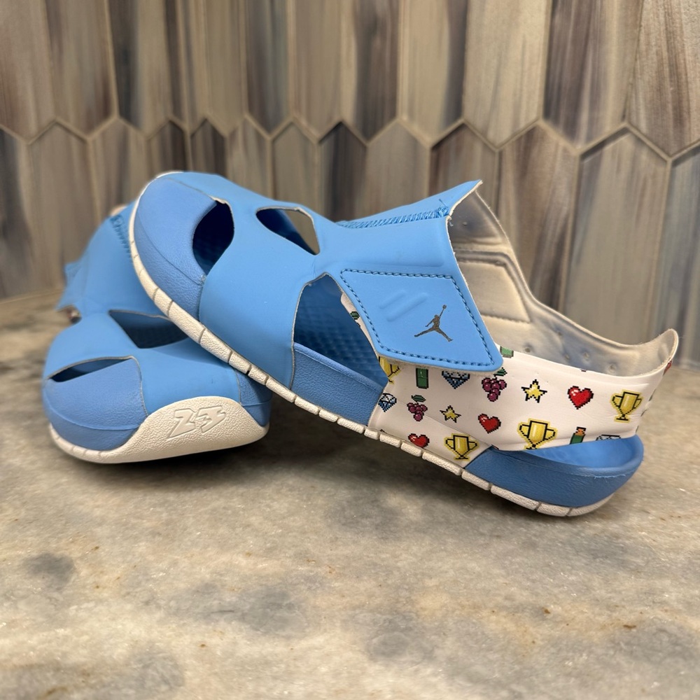 JORDAN 23 UNISEX KIDS FLARE SANDALS SIZE 3Y BLUE RETRO EMOJI